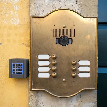 Vista Sulla Basilica - Centro - Wifi Appartamento Lucca